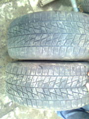 Продам резину б/у BridgeStone Studles R-19 255/40  500грн/пара 